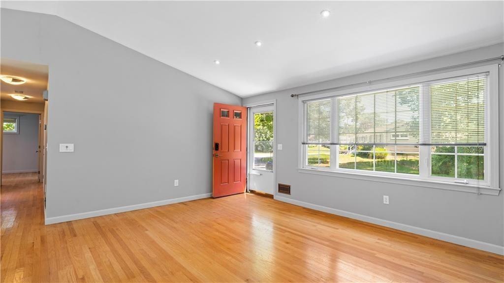 40 Sachem Rd - Photo 6 of 26