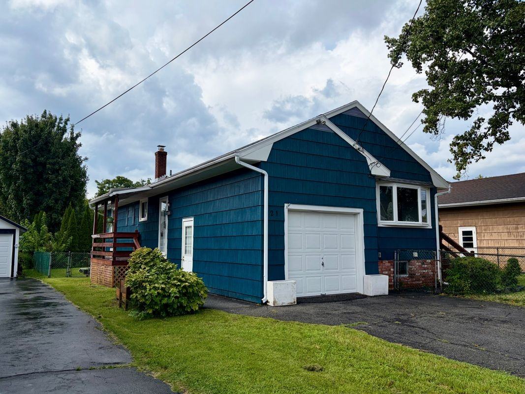 21 S Brett St - Photo 2 of 15