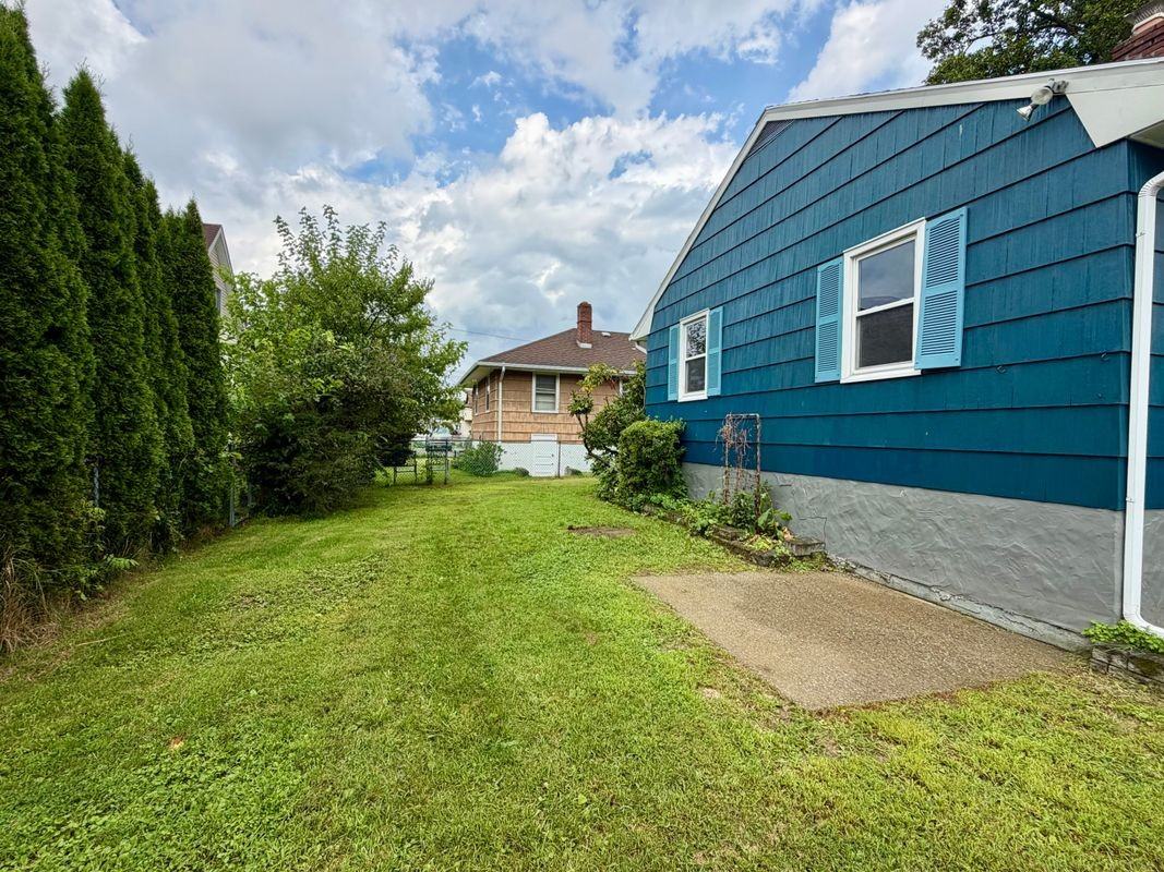 21 S Brett St - Photo 3 of 15