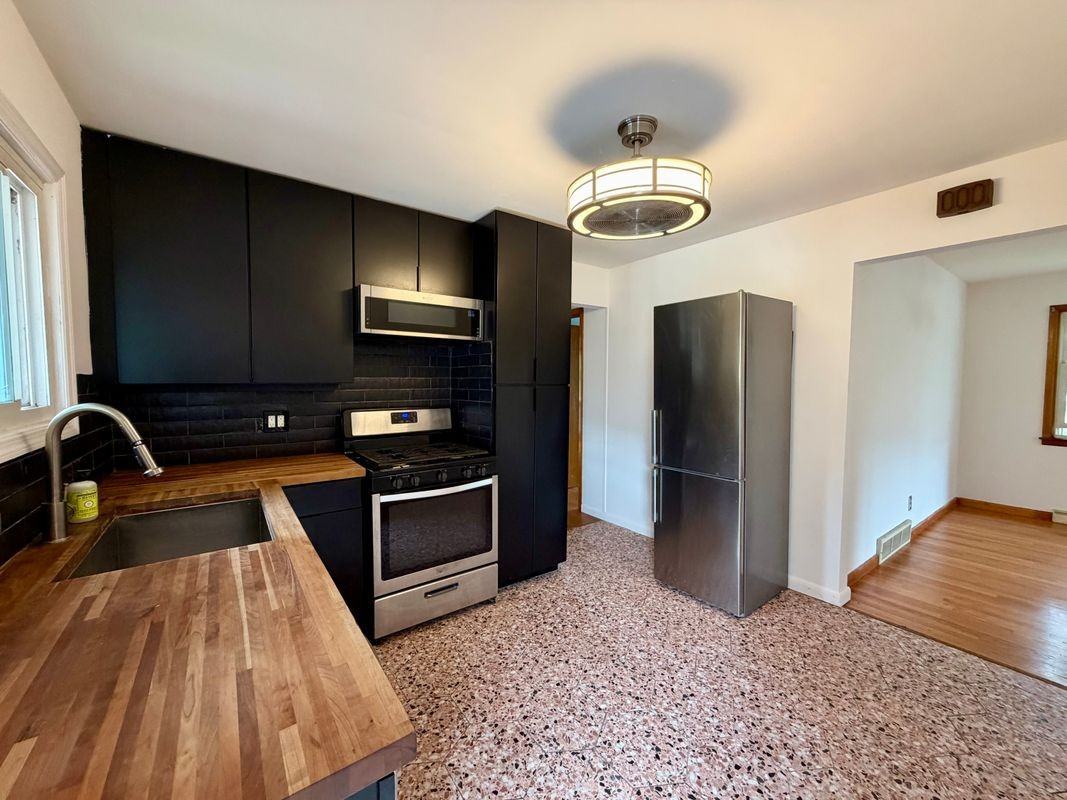 21 S Brett St - Photo 5 of 15