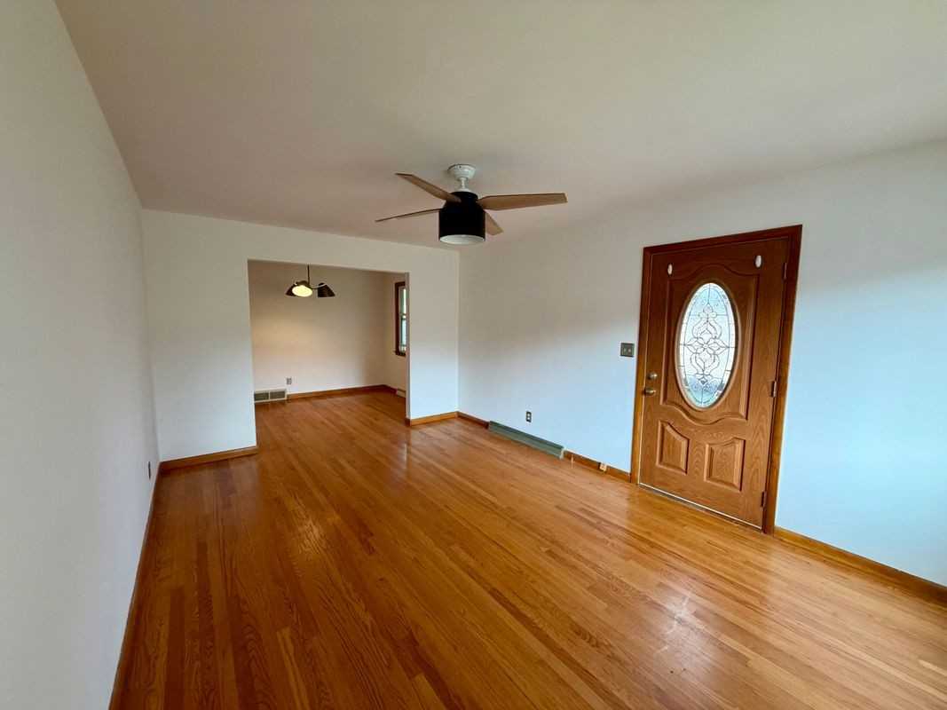 21 S Brett St - Photo 7 of 15