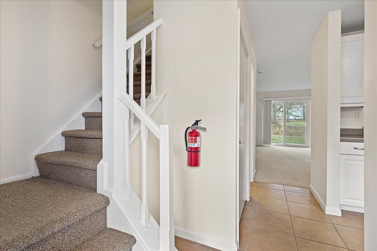 23 Sycamore Ct - Photo 3 of 15