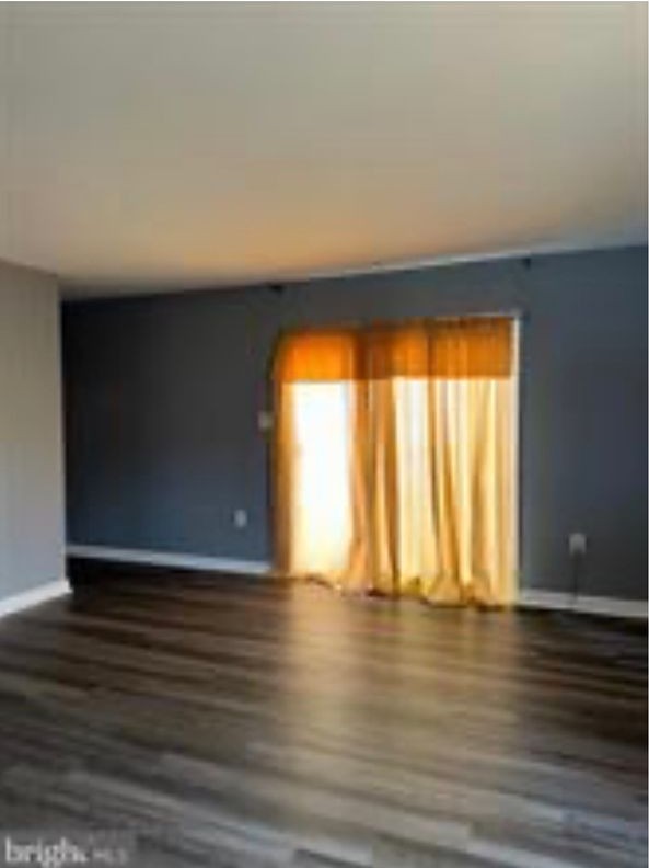 701 Green St - Photo 2 of 3