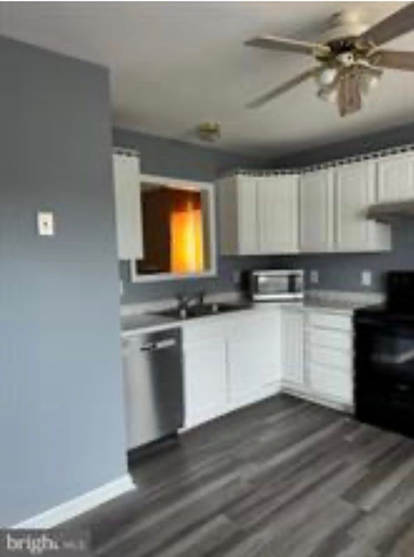 701 Green St - Photo 3 of 3