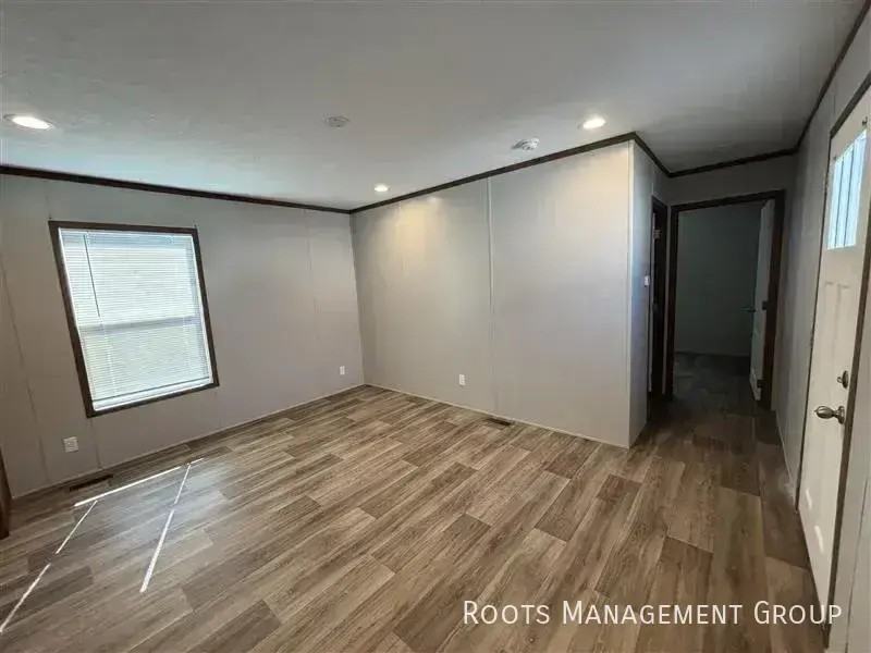 700 E 6th St #43 - Photo 5 of 14