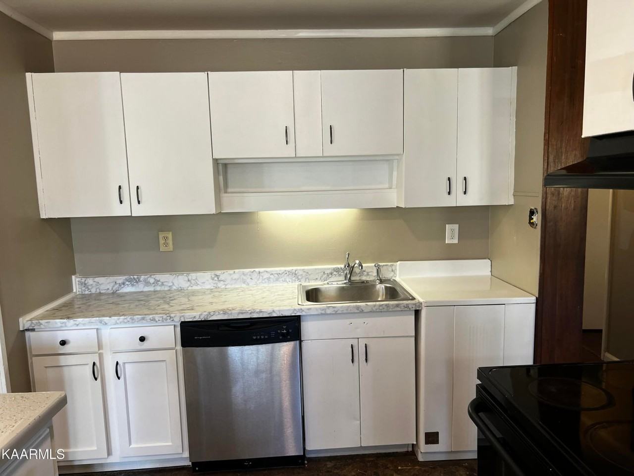 1332 Huntington Rd #NA - Photo 5 of 22