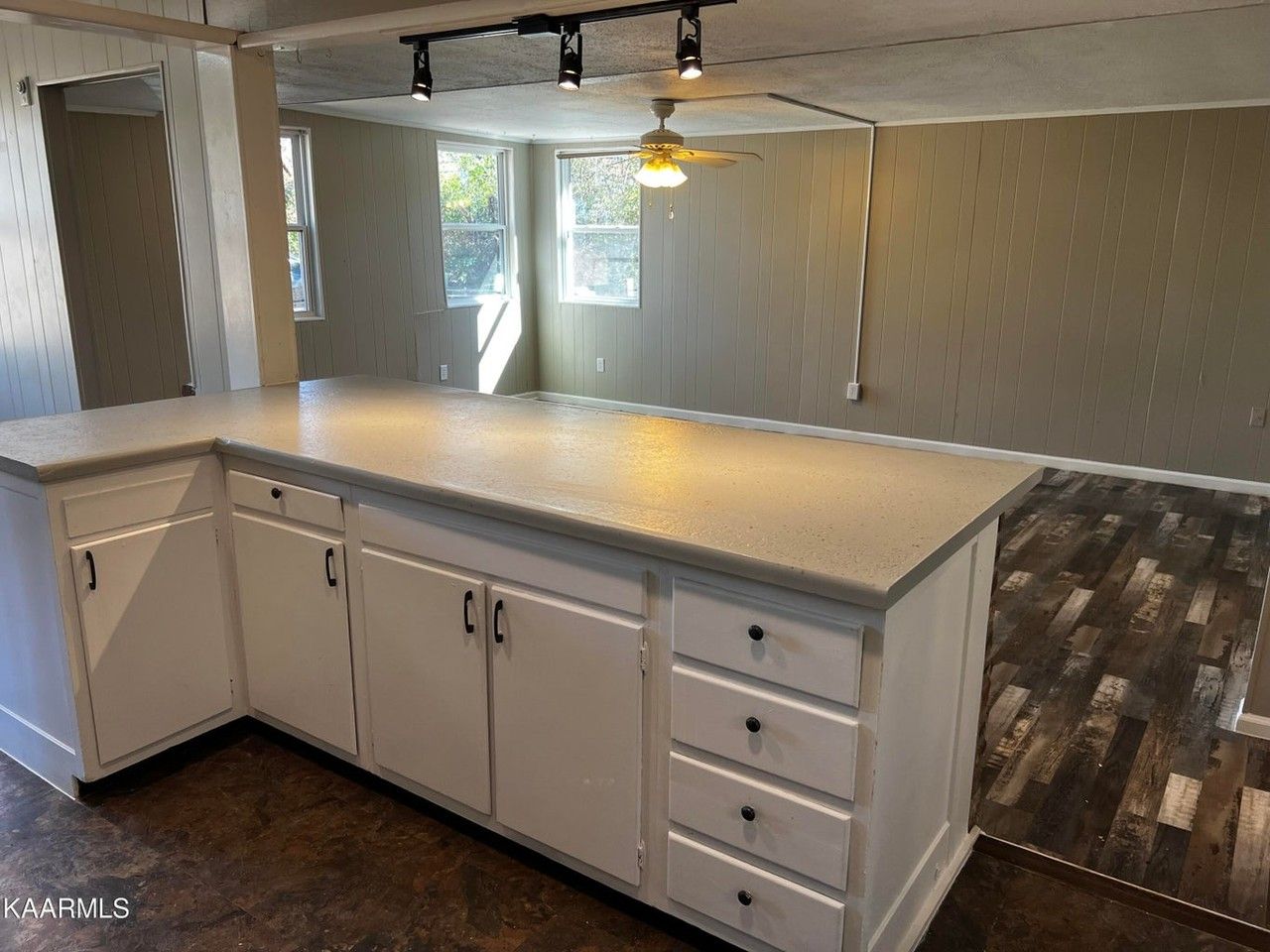 1332 Huntington Rd #NA - Photo 7 of 22
