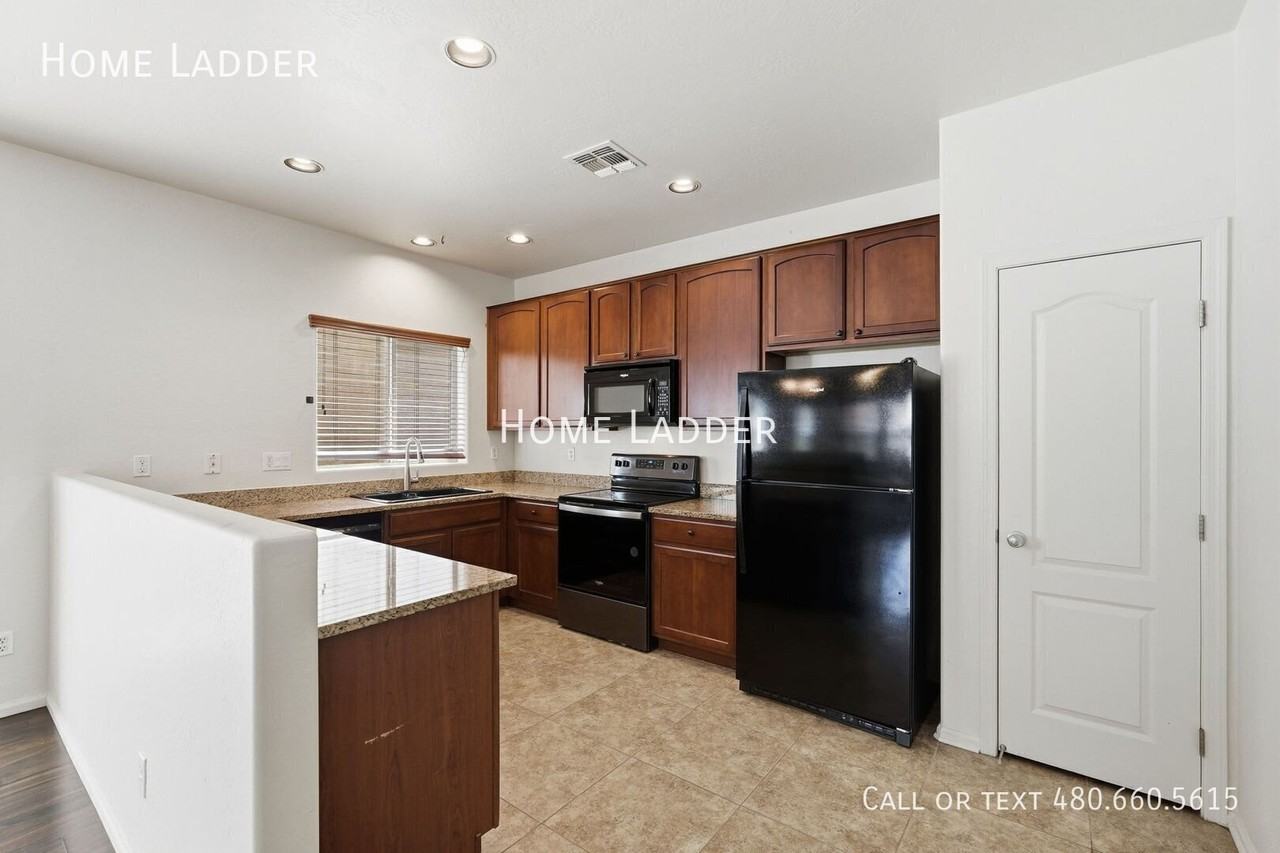 1035 S Cheshire Ln - Photo 6 of 36