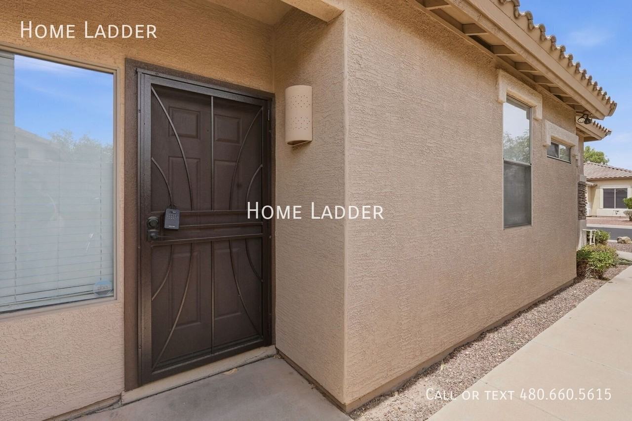 16923 W Lundberg St - Photo 2 of 33