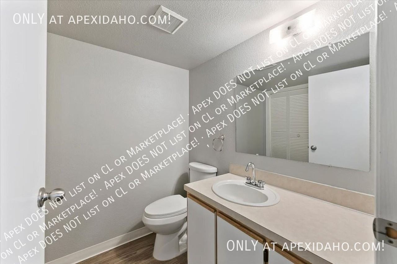1009 N Stilson Rd #102 - Photo 6 of 35