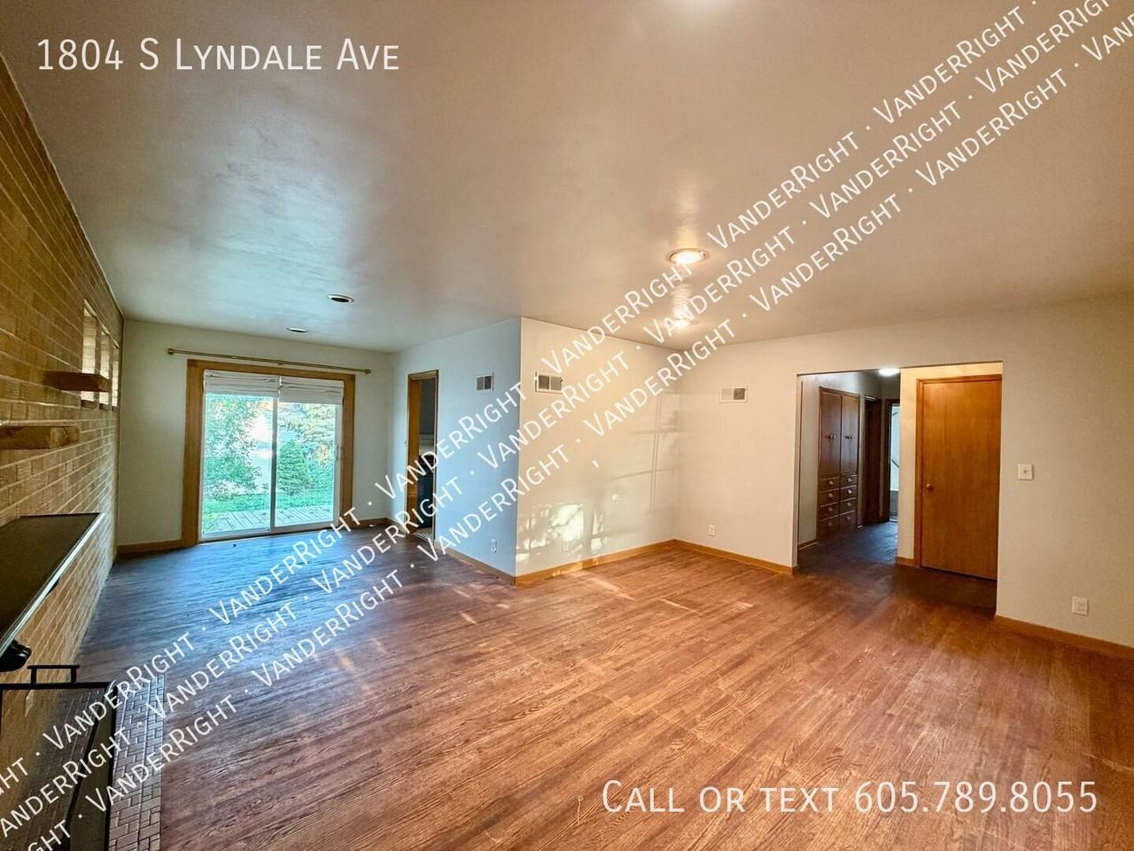 1804 S Lyndale Ave - Photo 5 of 28