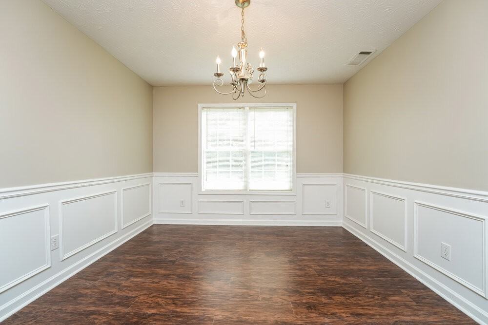 235 Shadowbrooke Cir - Photo 7 of 17