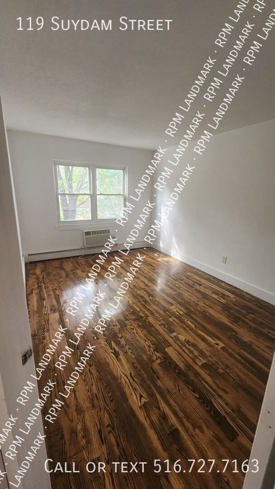 119 Suydam St - Photo 6 of 9