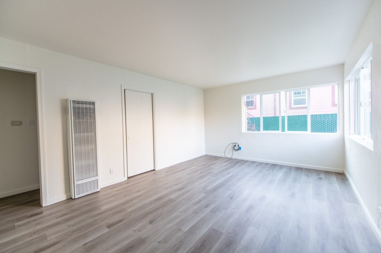 1815 Fairview St #2 - Photo 4 of 11