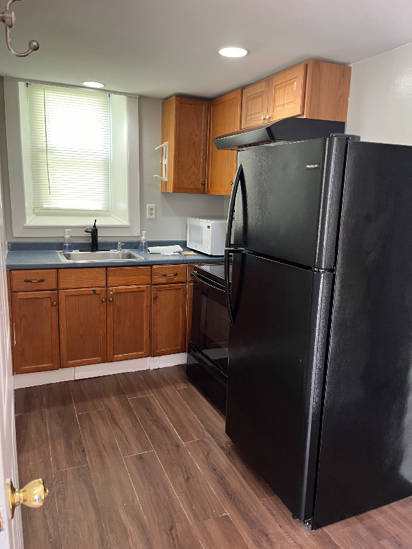 135 Wellsville Ave - Photo 3 of 12