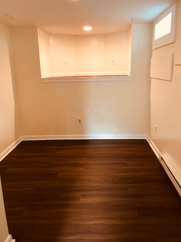 135 Wellsville Ave - Photo 4 of 12