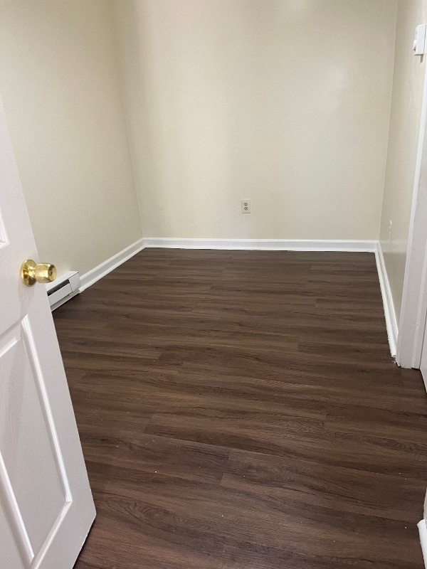 135 Wellsville Ave - Photo 7 of 12