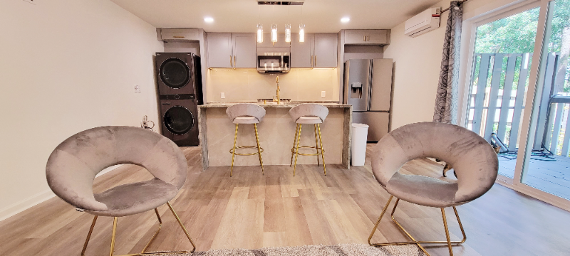4045 Spring Cove Dr - Photo 2 of 17