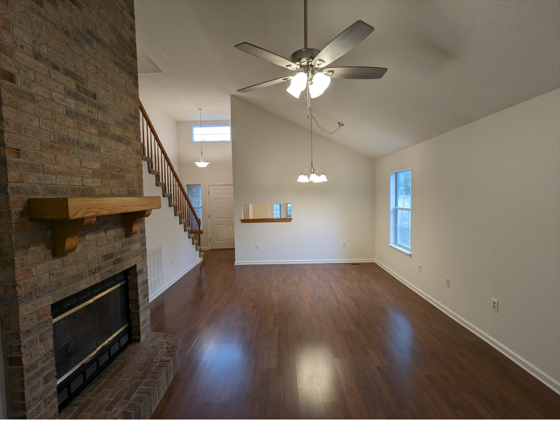 198 Leslie Ln - Photo 3 of 17