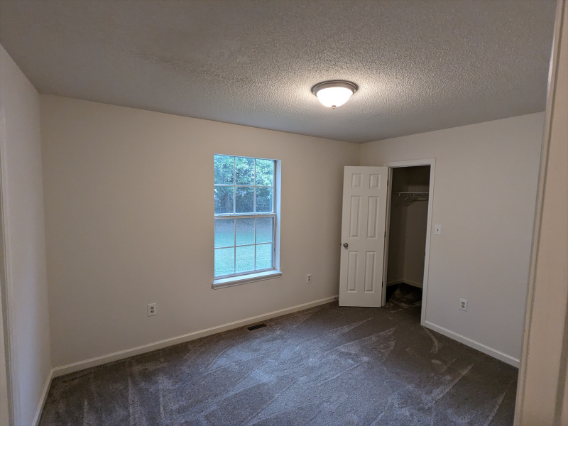 198 Leslie Ln - Photo 7 of 17