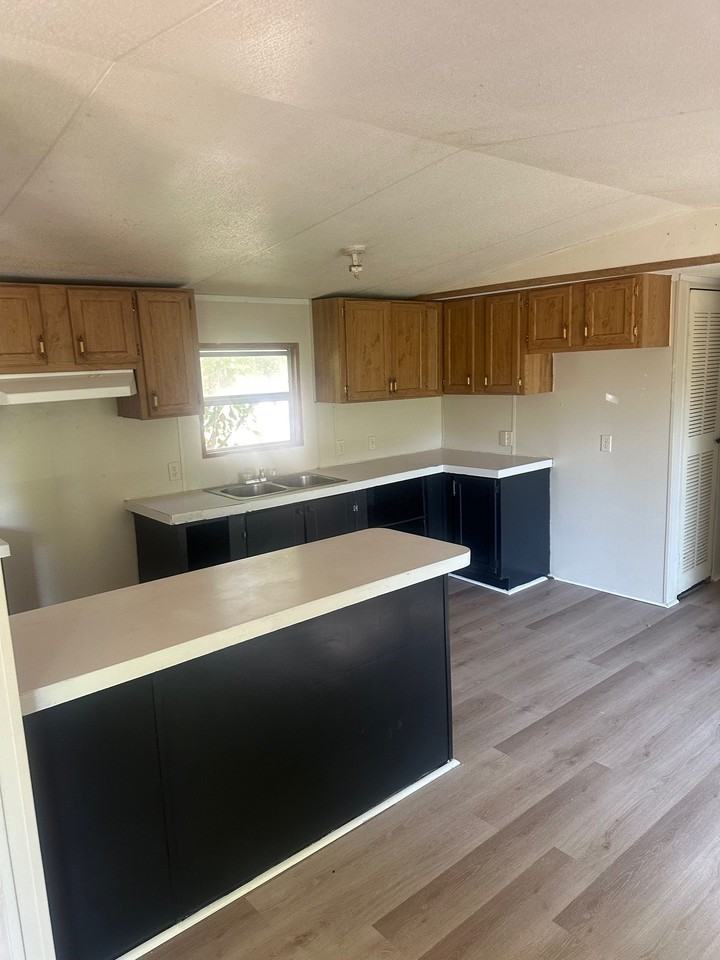 3393 Lauren Dr - Photo 3 of 10