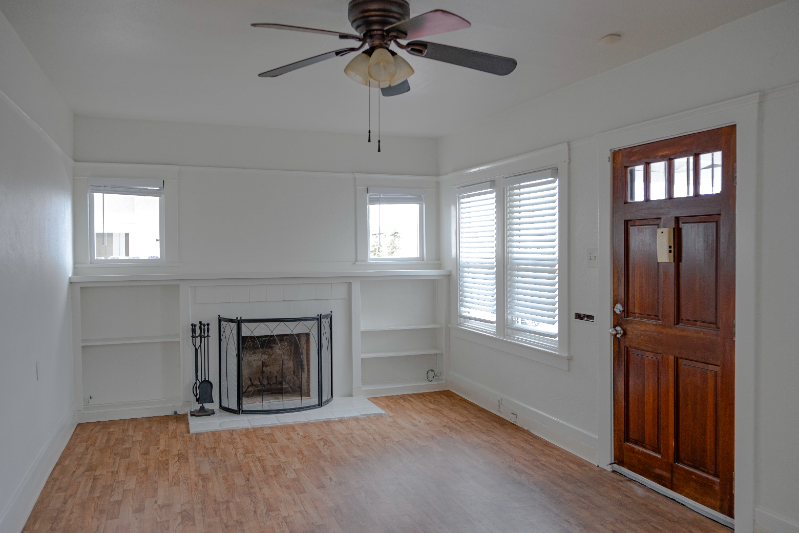 4564 Utah St - Photo 3 of 20