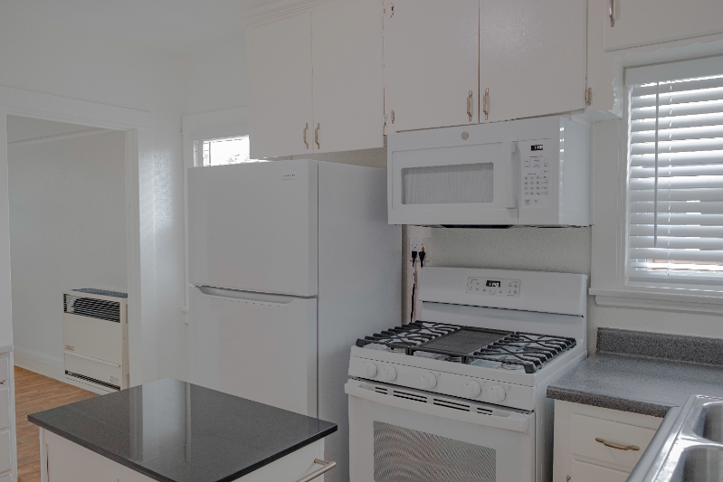 4564 Utah St - Photo 6 of 20