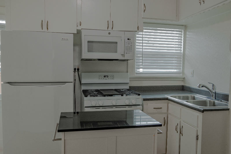 4564 Utah St - Photo 7 of 20