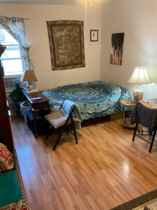 1022 Pine St #2R - Photo 2 of 4