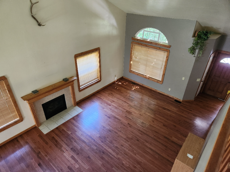 708 Milestone Dr - Photo 5 of 20