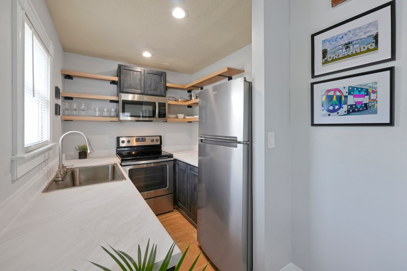 403 Highland Ave - Photo 5 of 10
