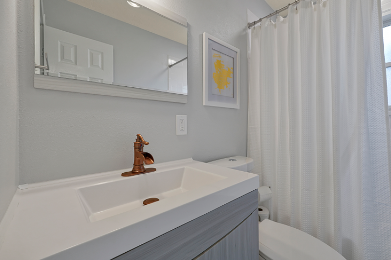 403 Highland Ave - Photo 7 of 10