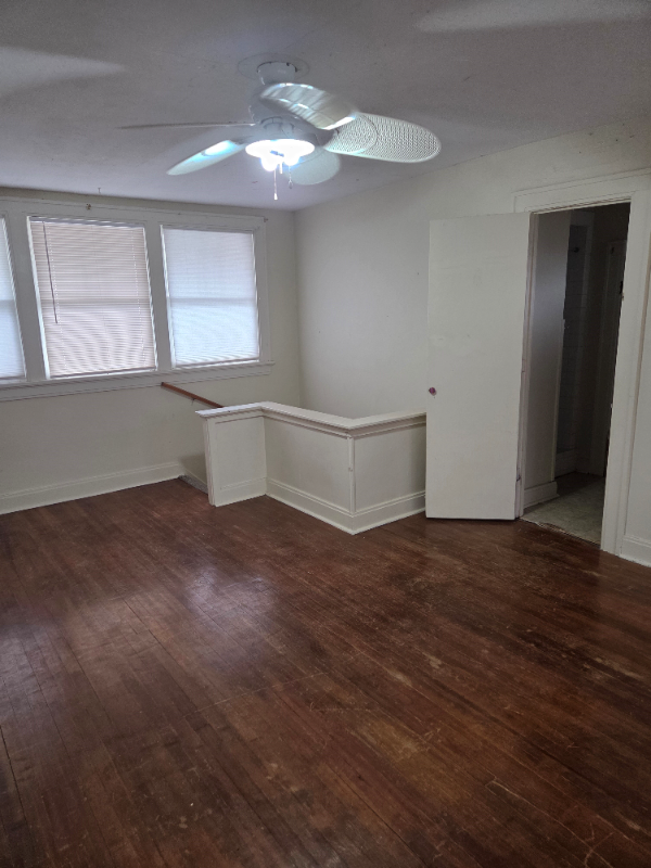 1039 N Woodrow Ave - Photo 3 of 14