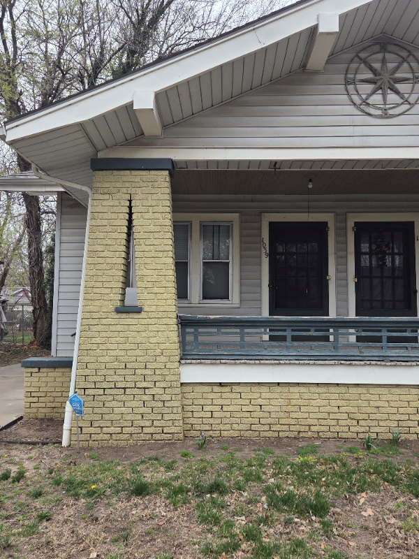 1039 N Woodrow Ave - Photo 4 of 14