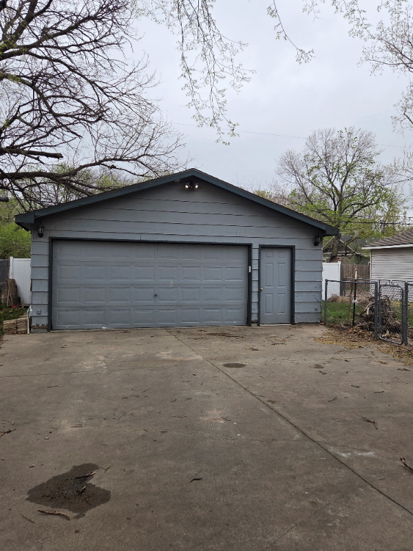 1039 N Woodrow Ave - Photo 5 of 14