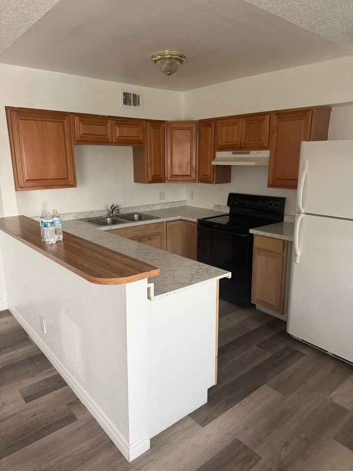 1570 Northwind Ct #C - Photo 5 of 5