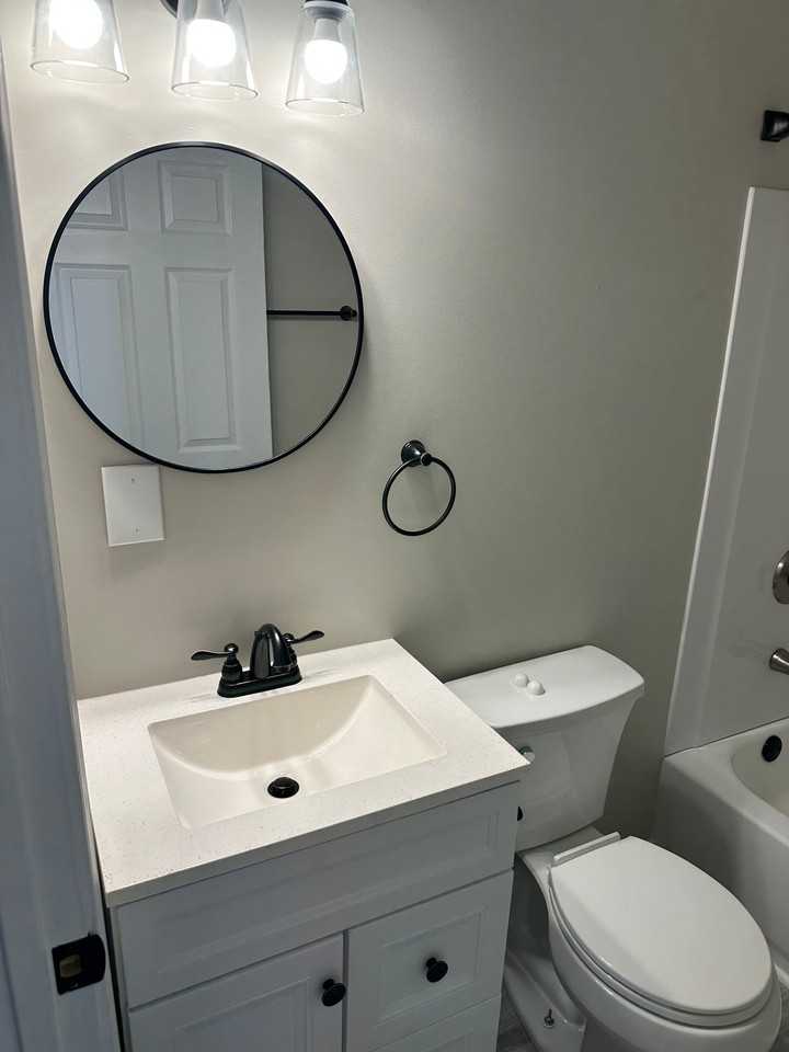 225 Main St #1 - Photo 3 of 29