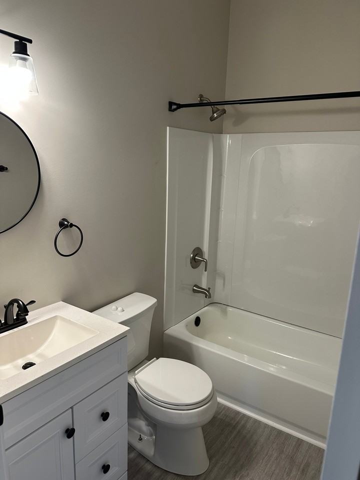 225 Main St #1 - Photo 4 of 29