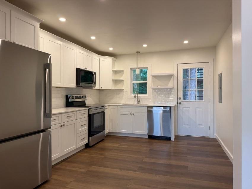 408 Old Central Rd #4 - Photo 5 of 22