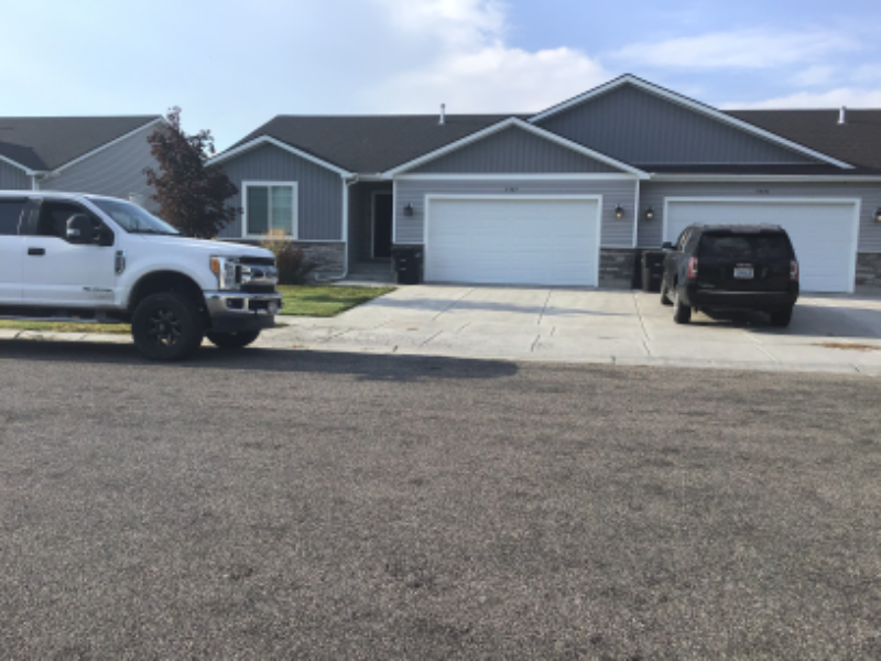 3347 E Kathaway Ln - Photo 2 of 18