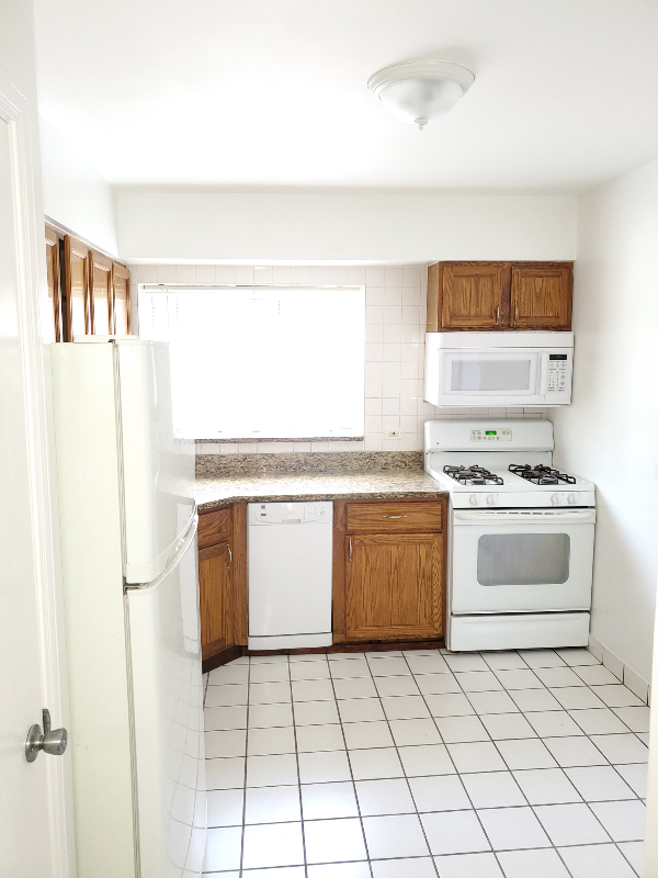 1518 N Harlem Ave #2E - Photo 4 of 8