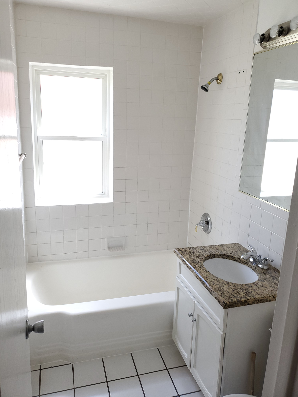 1518 N Harlem Ave #2E - Photo 5 of 8