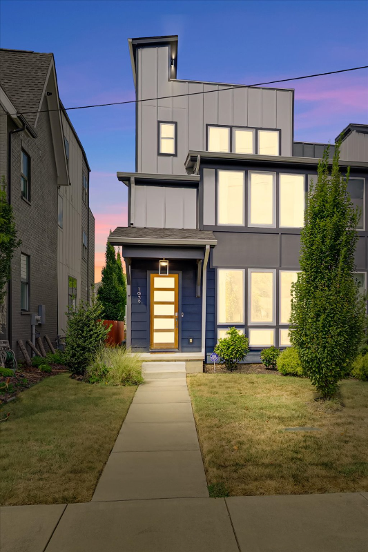 1039 14th Ave S - Photo 2 of 20