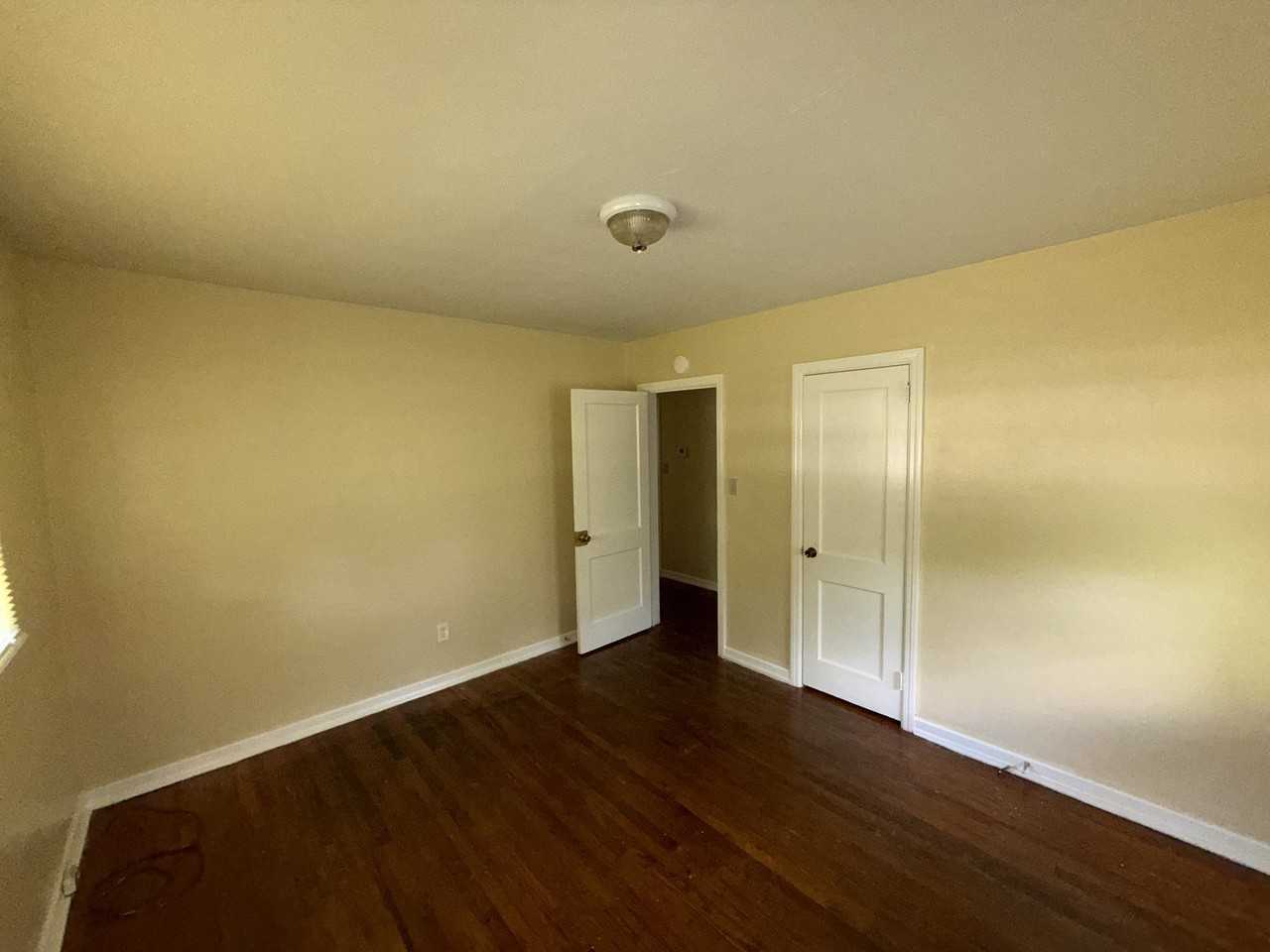 1700 Edgerly Ave - Photo 4 of 8