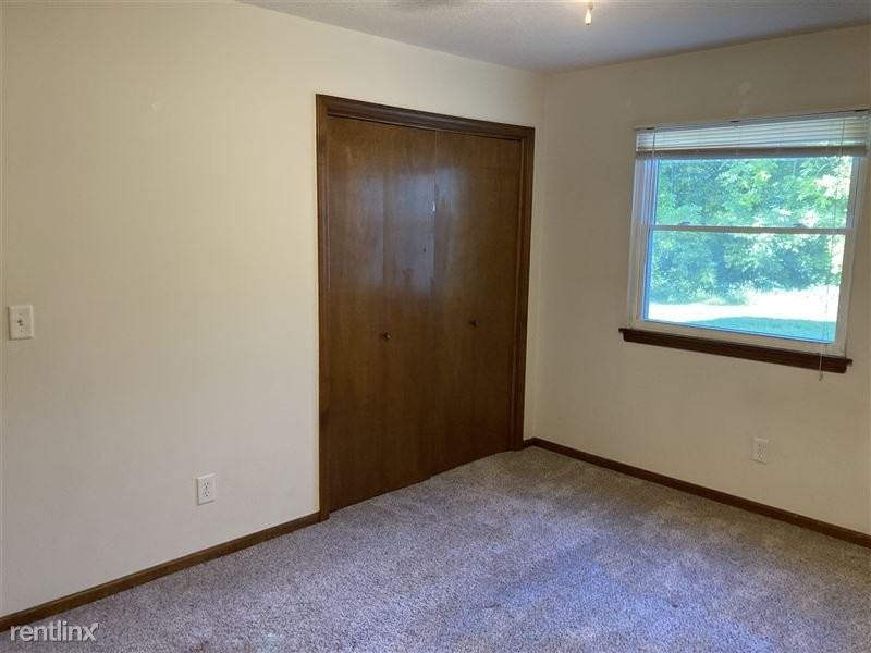 488 60th St Se #484 - Photo 6 of 17