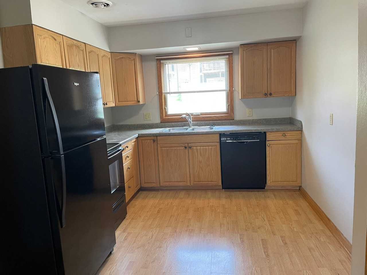 326 S 54th St - Photo 5 of 14