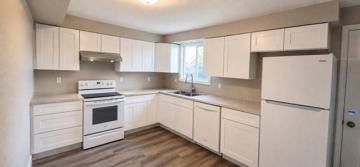 featured image of 1267 Se Holman Ave #4
