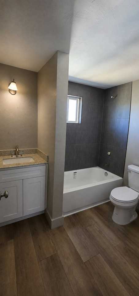 1267 Se Holman Ave #4 - Photo 3 of 3