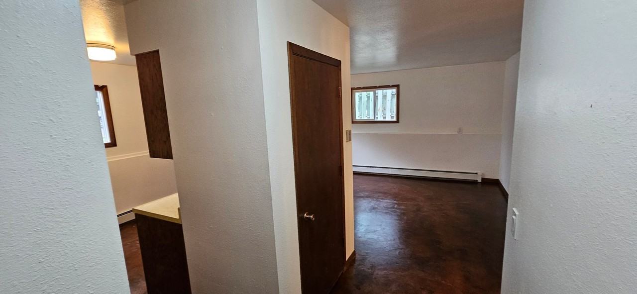 729 Halbert St #2 - Photo 3 of 7