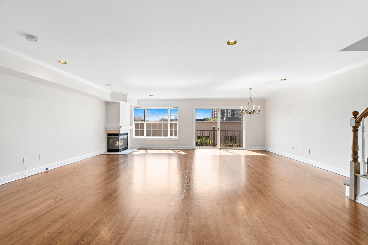 119 Panorama Dr - Photo 2 of 20